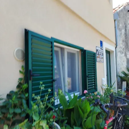 Apartment Stela